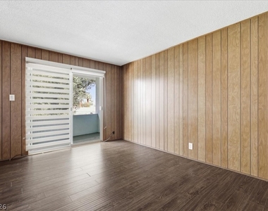 1700 Rexford Drive - Photo Thumbnail 20