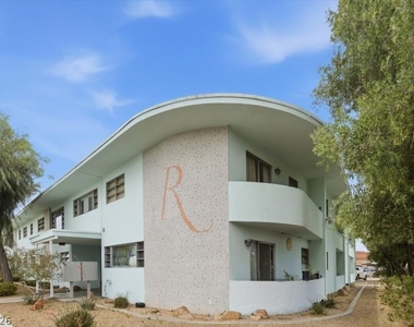 1700 Rexford Drive - Photo Thumbnail 13