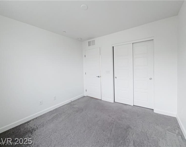 3610 Tripoli Cove Avenue - Photo Thumbnail 2