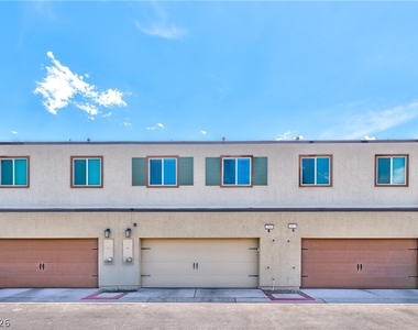 3610 Tripoli Cove Avenue - Photo Thumbnail 5