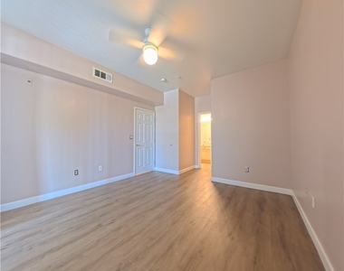 7189 S Durango Drive - Photo Thumbnail 17