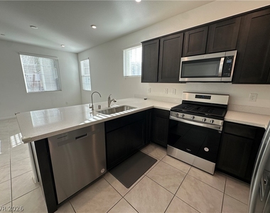 1132 Heliodor Avenue - Photo Thumbnail 2