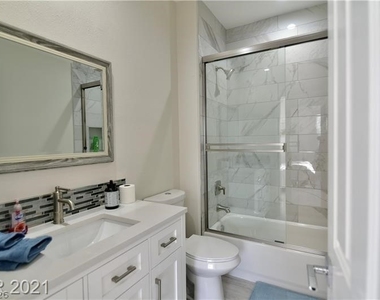 385 Glenridding Street - Photo Thumbnail 27