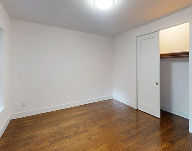 East 49th Street - Photo Thumbnail 2
