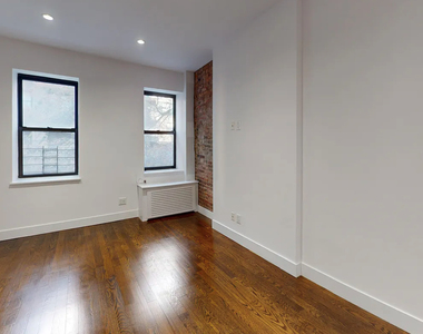 East 49th Street - Photo Thumbnail 1