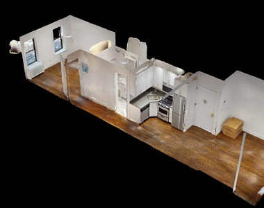 East 49th Street - Photo Thumbnail 6