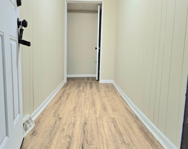 804 Broad St - Photo Thumbnail 3