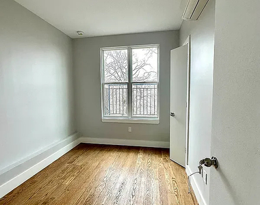 1354 Jefferson Avenue - Photo Thumbnail 4