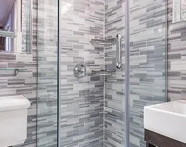37 Cornelia St - Photo Thumbnail 3