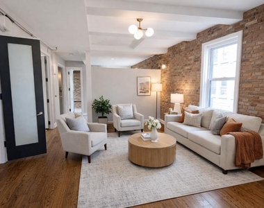 37 Cornelia St - Photo Thumbnail 8