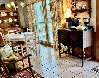 1663 Thompson Lane - Photo Thumbnail 9