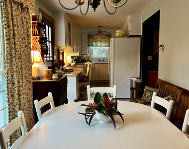 1663 Thompson Lane - Photo Thumbnail 8