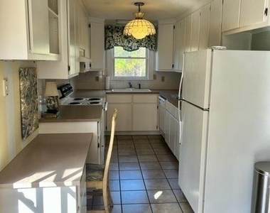 1663 Thompson Lane - Photo Thumbnail 15