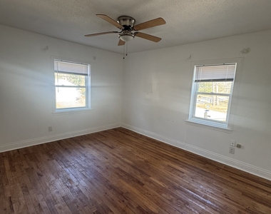 324 N Main Street - Photo Thumbnail 7
