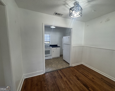 324 N Main Street - Photo Thumbnail 3