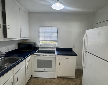 324 N Main Street - Photo Thumbnail 5