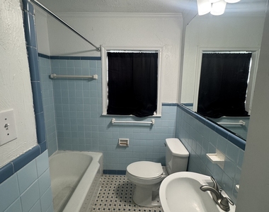 324 N Main Street - Photo Thumbnail 9