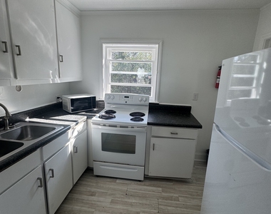 324 N Main Street - Photo Thumbnail 4