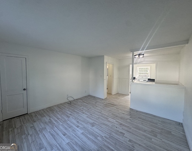 324 N Main Street - Photo Thumbnail 1