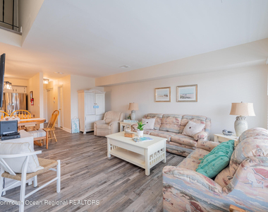 1713 Boulevard - Photo Thumbnail 6