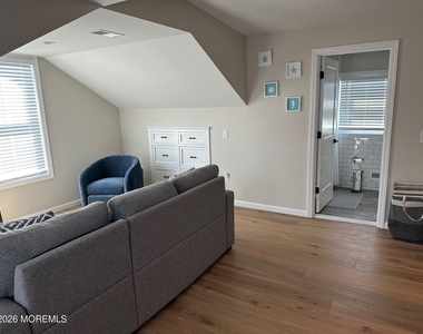 102 New Jersey Avenue - Photo Thumbnail 25