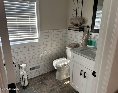 102 New Jersey Avenue - Photo Thumbnail 28