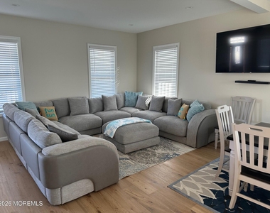 102 New Jersey Avenue - Photo Thumbnail 1