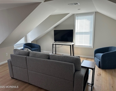 102 New Jersey Avenue - Photo Thumbnail 24