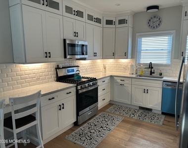 102 New Jersey Avenue - Photo Thumbnail 5