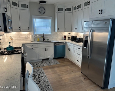 102 New Jersey Avenue - Photo Thumbnail 4