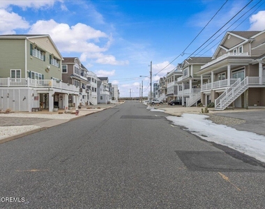 45 Fielder Avenue - Photo Thumbnail 35