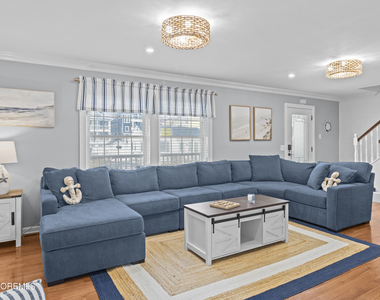 45 Fielder Avenue - Photo Thumbnail 2