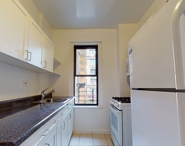 West 171st Street - Photo Thumbnail 3