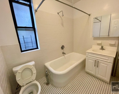West 171st Street - Photo Thumbnail 6