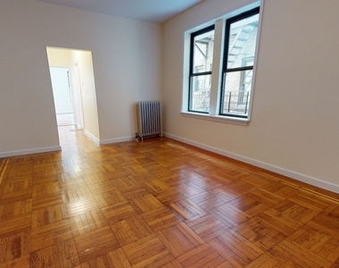 West 171st Street - Photo Thumbnail 1