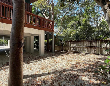 24 Bonita Avenue - Photo Thumbnail 22