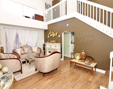 6602 Geneva Street - Photo Thumbnail 6