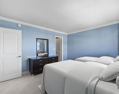 511 Bayshore Drive - Photo Thumbnail 18