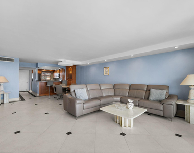 511 Bayshore Drive - Photo Thumbnail 5