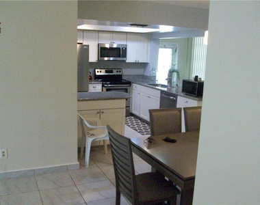 5039 Nw 42 Street - Photo Thumbnail 4