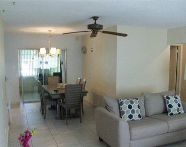 5039 Nw 42 Street - Photo Thumbnail 3