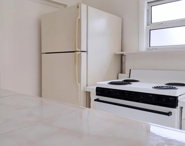 1707 Thomas Street - Photo Thumbnail 13