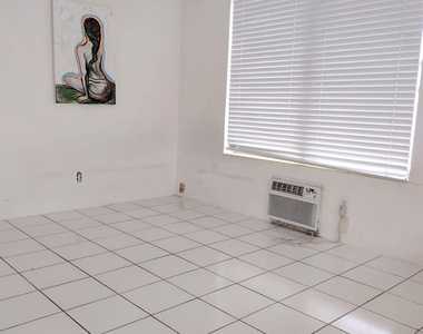 1707 Thomas Street - Photo Thumbnail 12