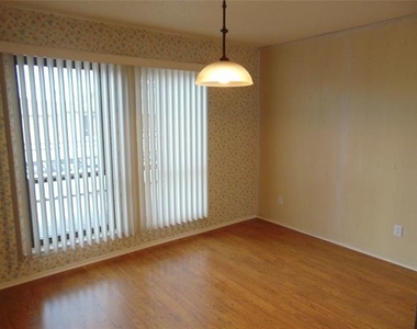 12806 Midway Road - Photo Thumbnail 12