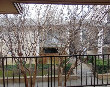 12806 Midway Road - Photo Thumbnail 5