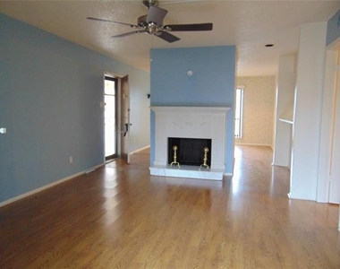 12806 Midway Road - Photo Thumbnail 4