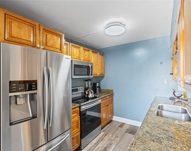 1600 Coral Avenue - Photo Thumbnail 6