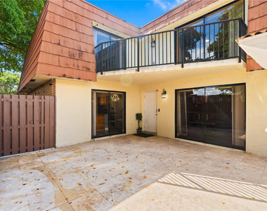 1600 Coral Avenue - Photo Thumbnail 1