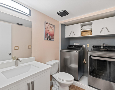 1600 Coral Avenue - Photo Thumbnail 8