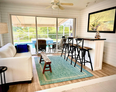 10744 Sw Elsinore Drive - Photo Thumbnail 2